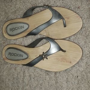 Rockin sand dollar sandals, size 10